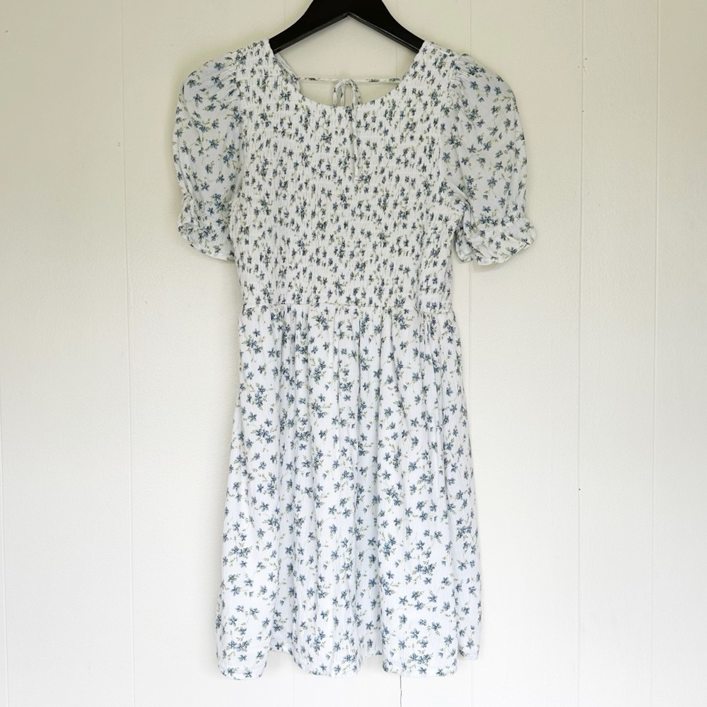 American Eagle White and Blue Floral Dress Small